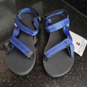 Brand New Teva Limited Edition PEPSI sandals